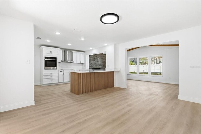 Building Photo - 1985 Japonica Rd