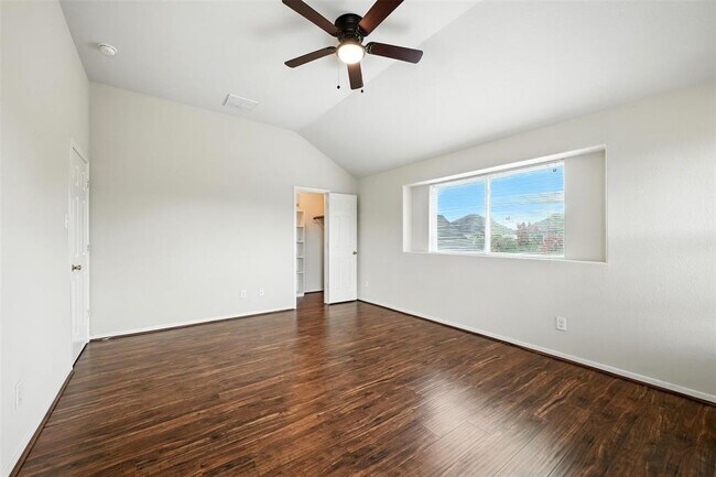 Building Photo - 3146 Madison Elm St