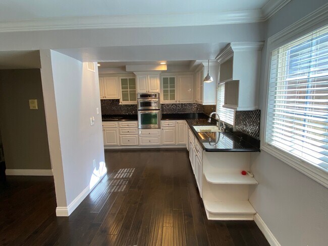 Building Photo - 20947 Hackney St