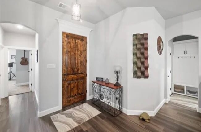 Building Photo - 1418 Cheyenne Trail