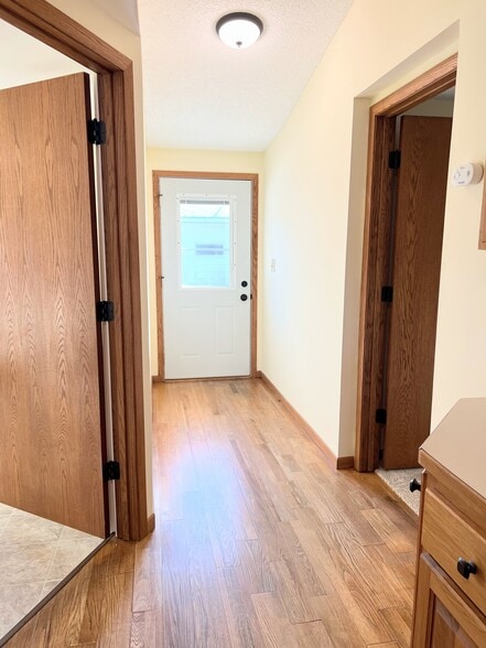 Building Photo - 1670 Stillwater St