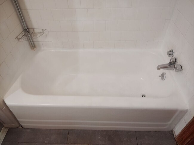 Building Photo - Vintage 2 Bedroom home near downtown Lake City