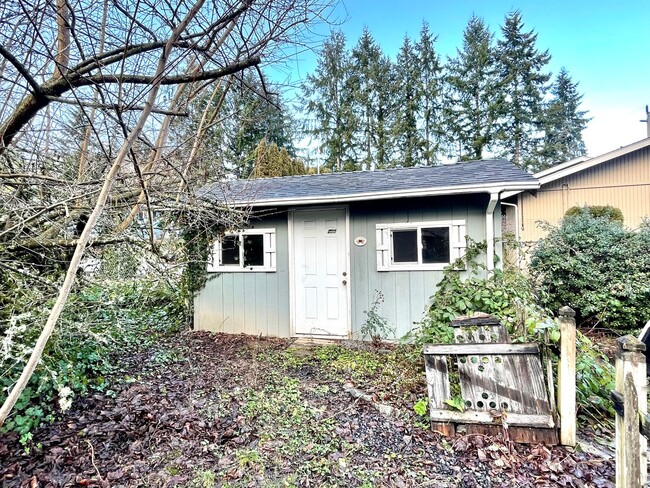 Building Photo - Gig Harbor 3 bd, fully fenced yard, shop &...