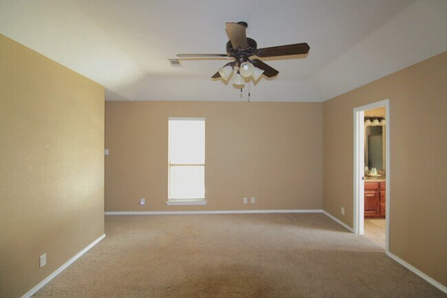 Building Photo - 4900 Rio Grande Ave