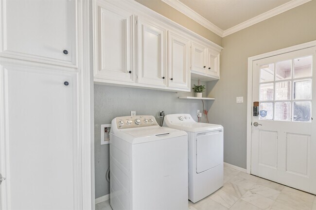 Building Photo - 12214 Cypresswood Dr