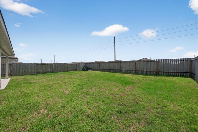 Building Photo - 610 Hidden Brk Dr