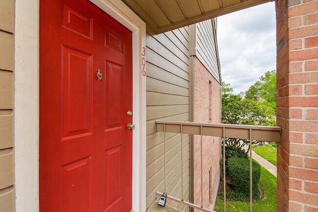 Building Photo - 2023 Gentryside Dr
