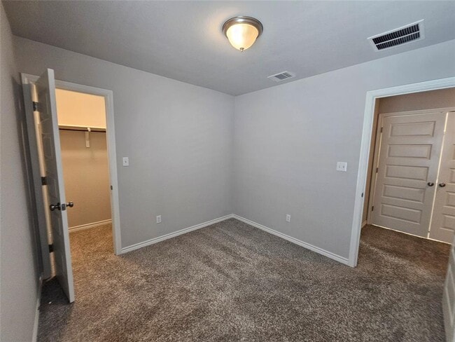 Building Photo - 1721 Artesian Spgs Xing