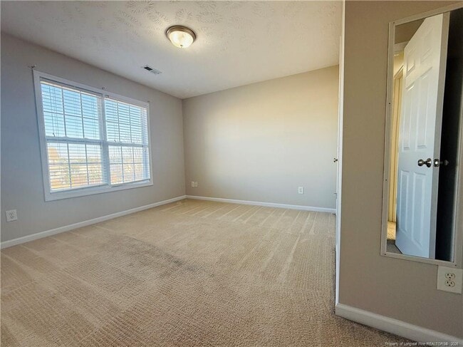 Building Photo - 84 Gloucester Ct