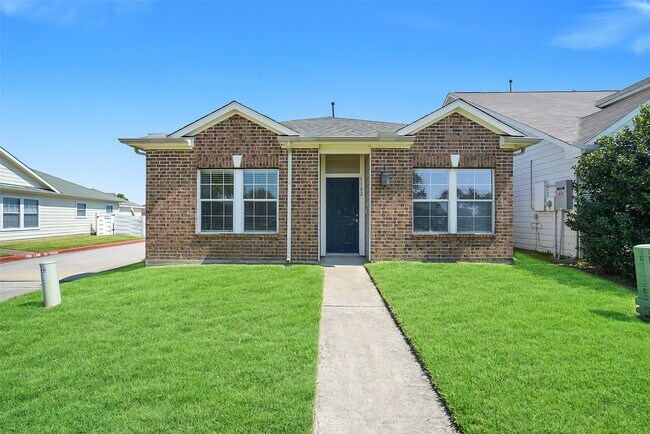 Primary Photo - 1102 Grassy View Dr