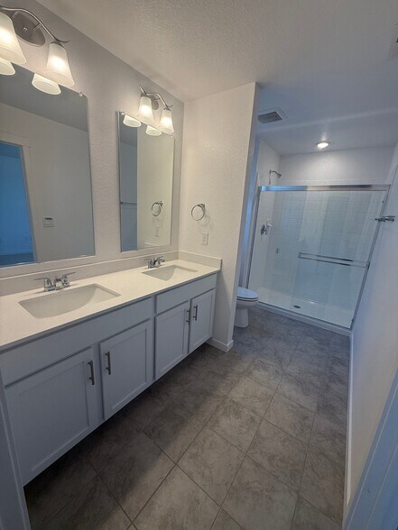 Building Photo - 1508 Higgins Crk Dr