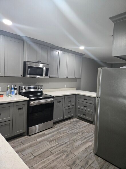 Kitchen - 1413 Glasscock Ave