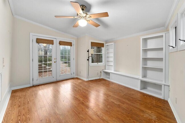 Building Photo - 1502 Murray Ln