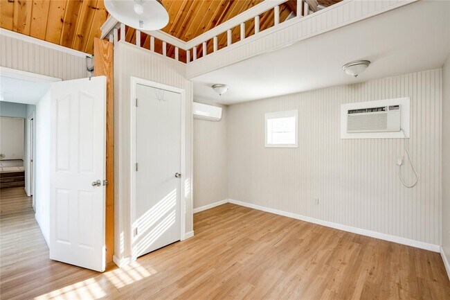 Building Photo - 2713 Sweeney Ln