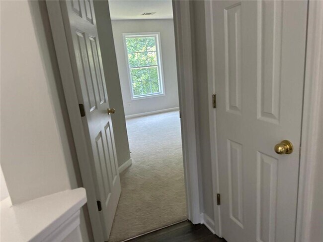 Building Photo - 6133 Mulberry Park Dr