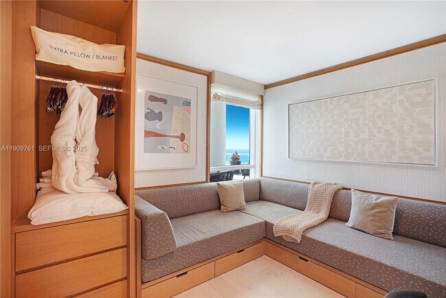 Building Photo - 4401 Collins Ave