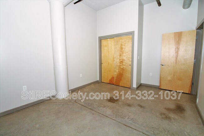 Building Photo - 8125 Michigan Ave