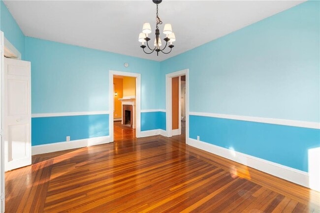 Building Photo - 73 Bayside Ave