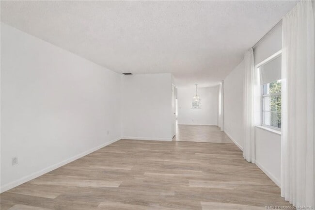 Building Photo - 1225 NW 21st St