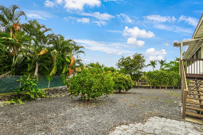 Building Photo - Great Traditional Hawaiian Home in Desirab...