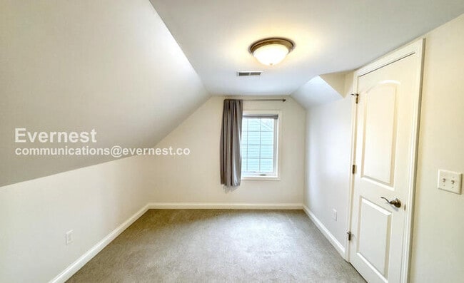 Building Photo - 616 Eastmoor Blvd