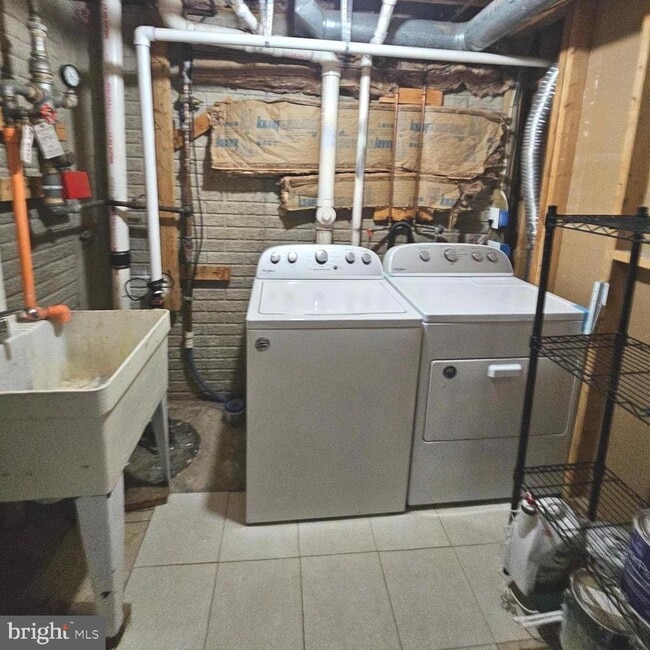 Building Photo - 7805 Sabre Ct