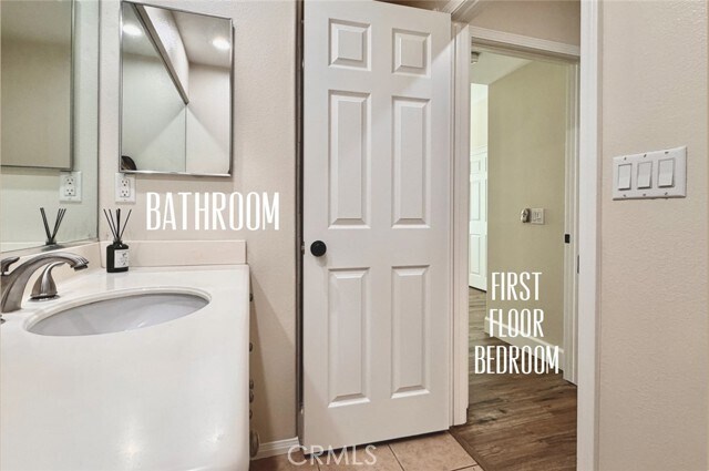 Building Photo - 2566 Pearblossom St