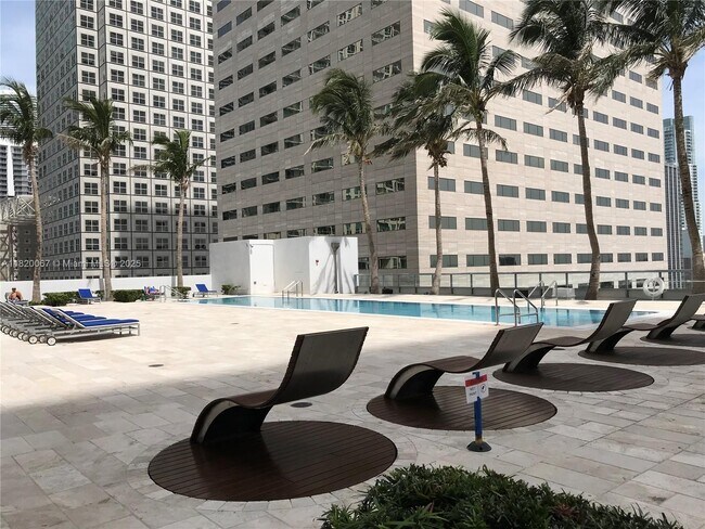 Building Photo - 335 S Biscayne Blvd