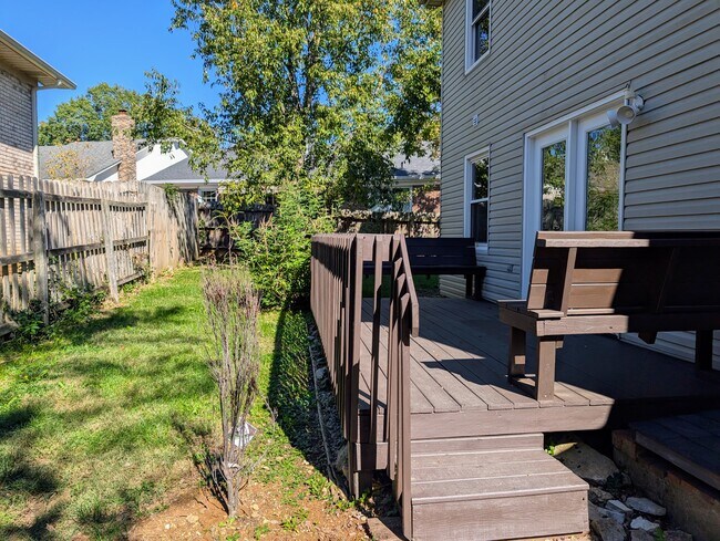 Back Deck - 3221 Hunters Point Dr