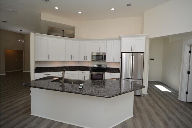 Building Photo - 18 Wellwater Dr