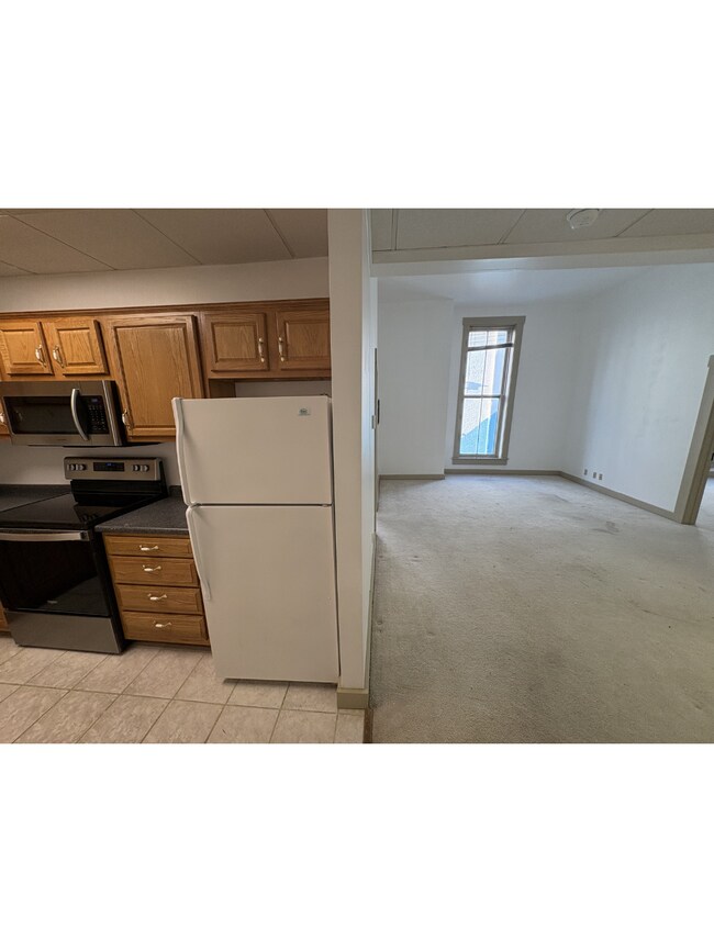 Building Photo - 6th Street Apartments