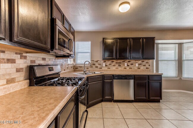 Building Photo - 5954 Katelyn Gray Cir
