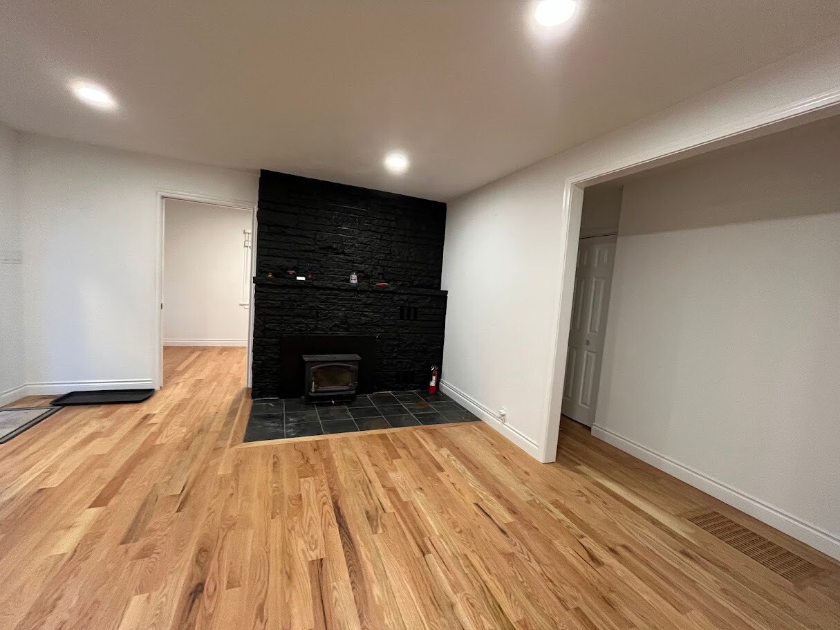 Building Photo - 12404 NE 95th St