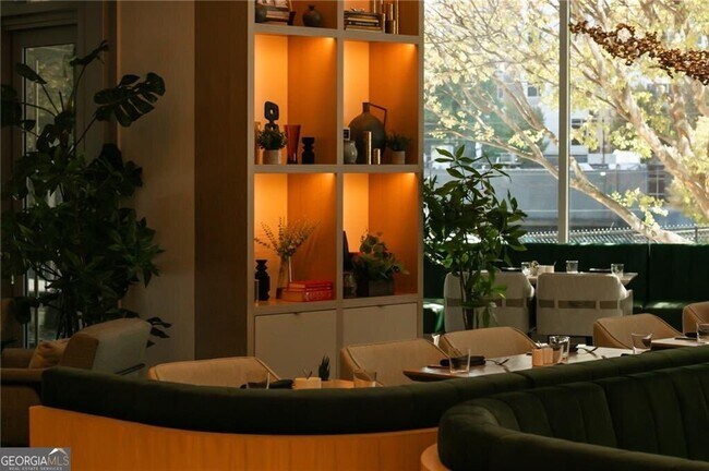 Building Photo - 1065 Peachtree St NE