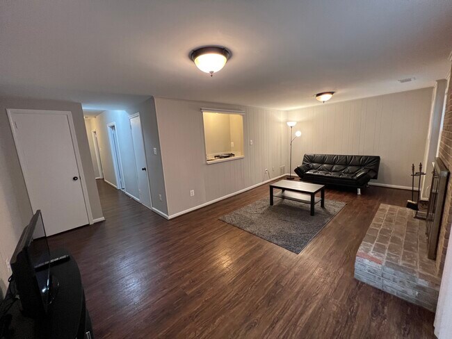Building Photo - 2828 Lafora Ct