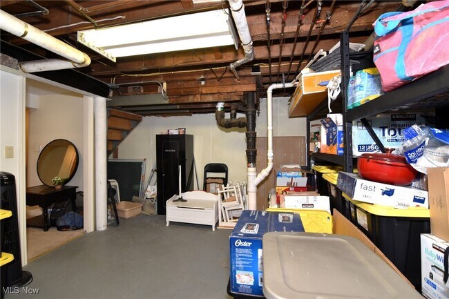 Building Photo - 2408 Eardley Rd