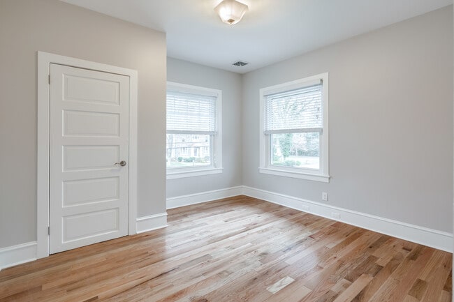 BEDROOM 1 - 309 WARWICK Rd