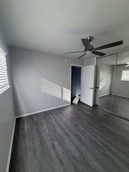 Building Photo - 5720-5730 Yolanda Ave