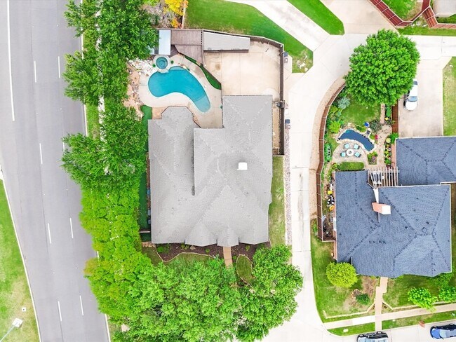 Building Photo - 3228 Port Royal Ct