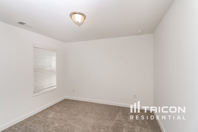 Building Photo - 154 East Ridge Way Woodstock GA