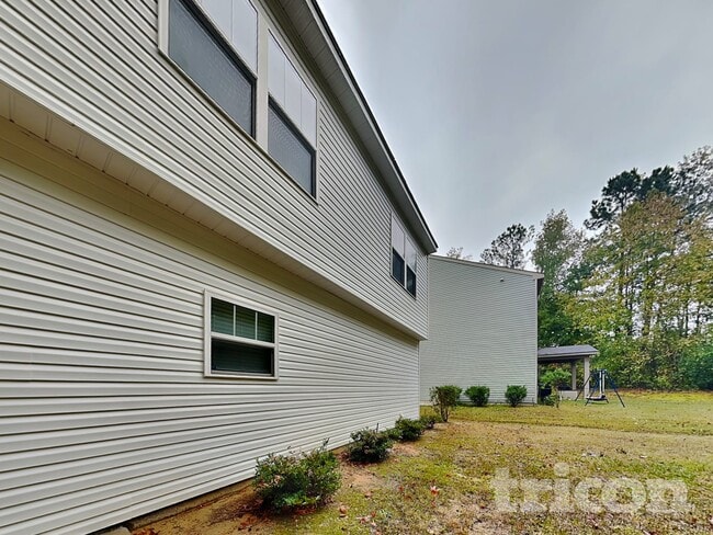 Building Photo - 124 Swinton Pond Rd