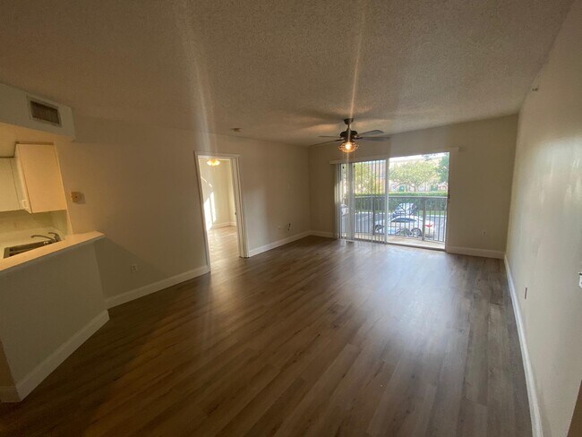 Building Photo - 4155 N Haverhill Rd