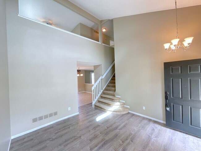 Building Photo - 7168 Prairie Wind Dr