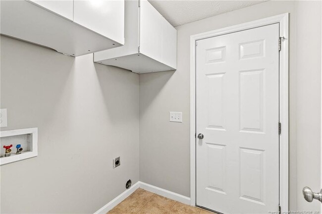 Building Photo - 132 Cedar Ln