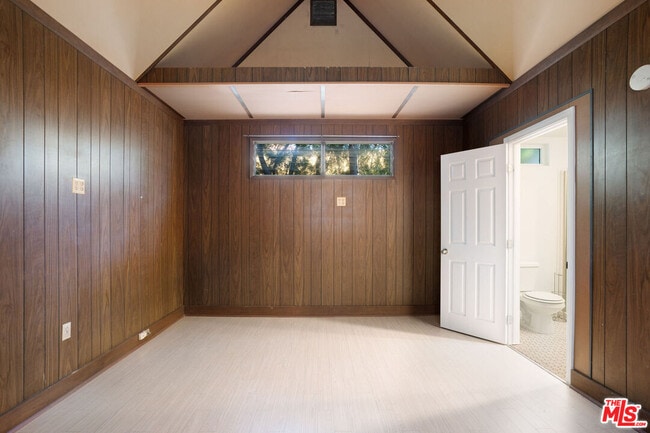 Building Photo - 162 N Citrus Ave