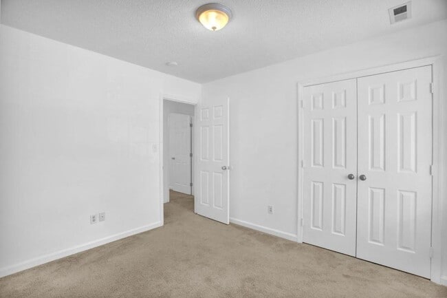 Building Photo - 1404 Coral Ct