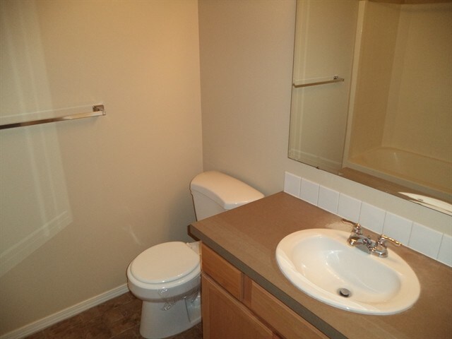 Building Photo - 16866 Bayou Way