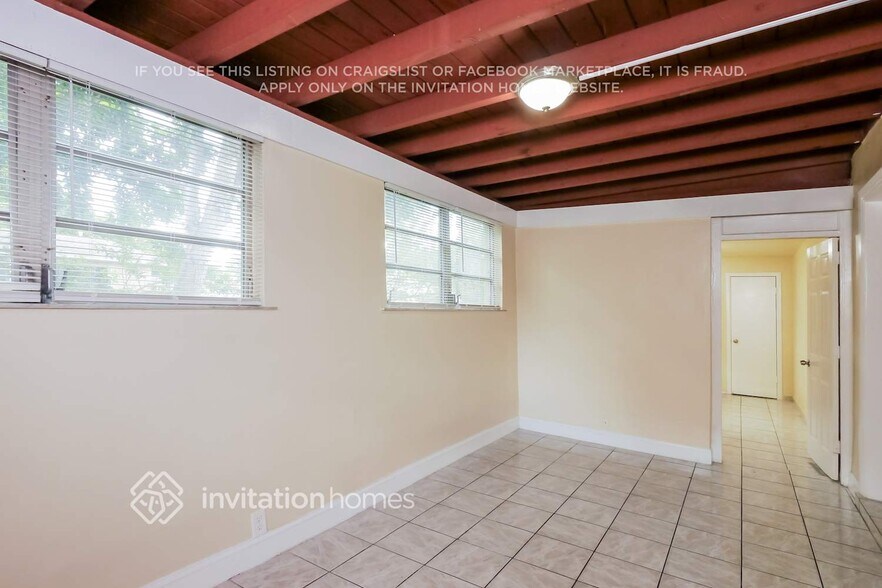 Building Photo - 1270 NW 175th Terrace
