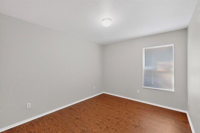 Building Photo - 407 Eisenhower Ln