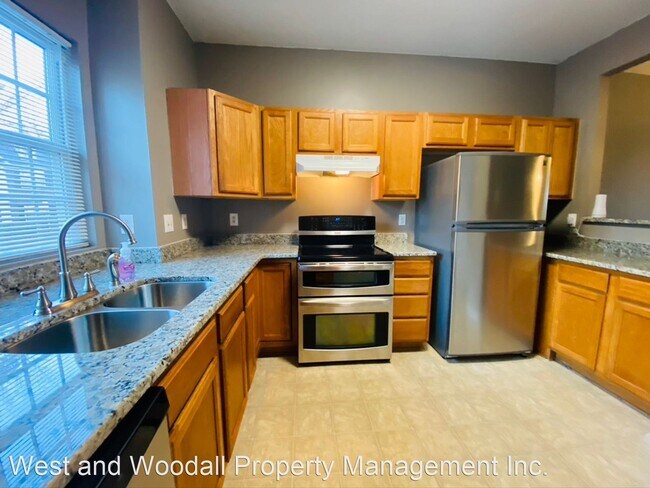 Building Photo - 2 br, 1.5 bath House - 17 Moorefield Court